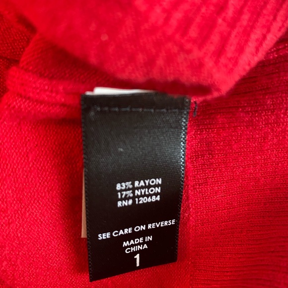 Torrid size 1x red off the shoulder sweater - Picture 5 of 6